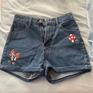 Cute mushroom shorts 🍄